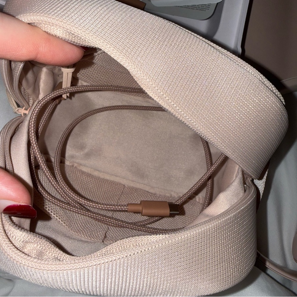 Beats Kim Kardashian studio pro head phones moon - Picture 5 of 7